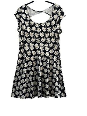SO Black & White Daisy Mini Dress Size L